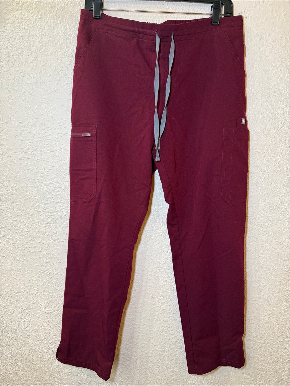 Figs Men's Maroon Drawstring Cargo Joggers